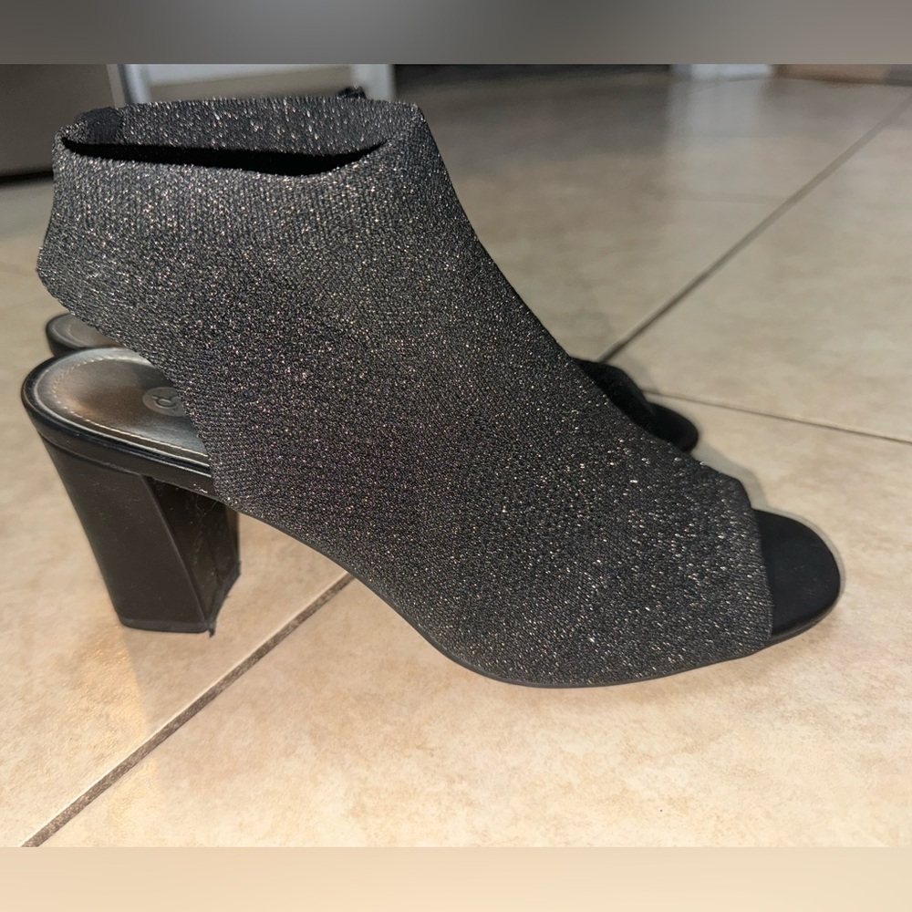 Dress Barn  black metalic peep toe 3 inch Block Heel Size 9